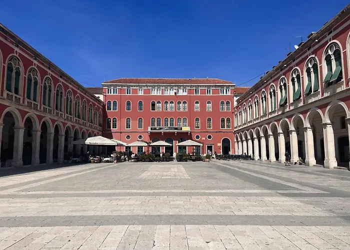 On The Square Apartment *