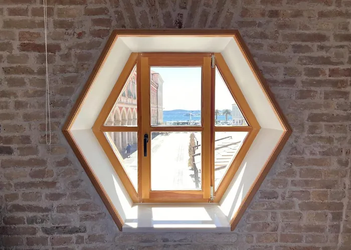 On The Square Apartment Split